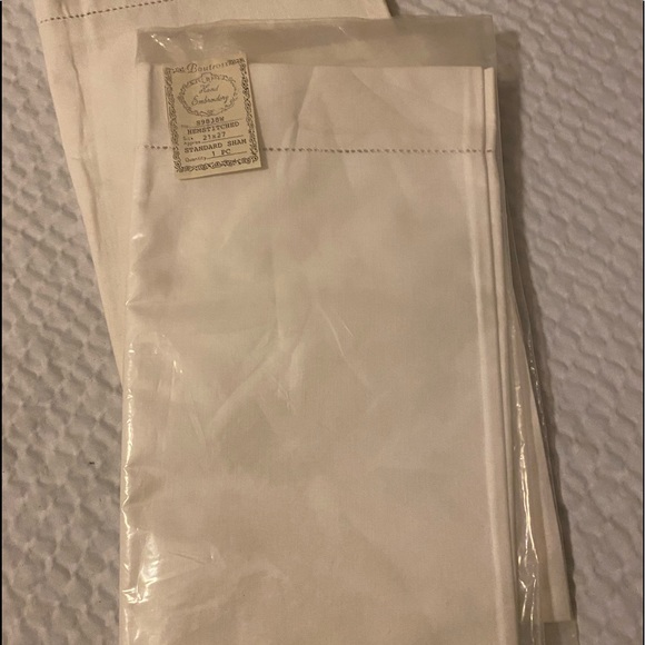 Boutross Hand Embroidery Hemstitched Standard Sham - Picture 1 of 3